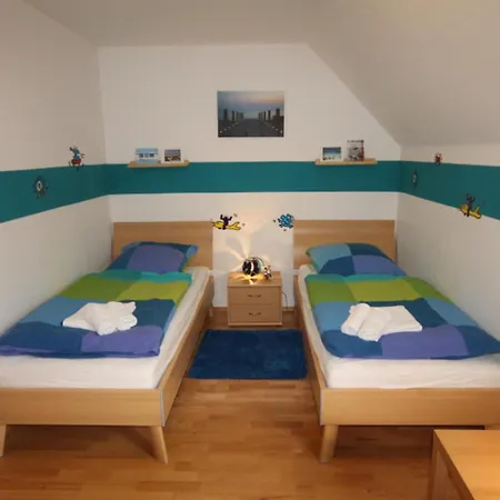 Emara Borkum